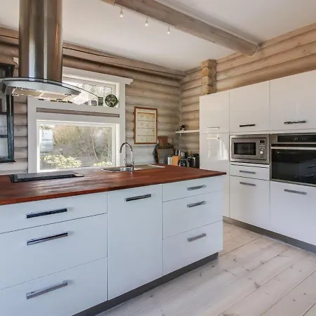 Heli - 200m From The Sea In Bornholm By Interhome 別荘