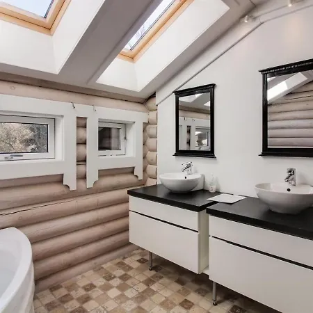 Heli - 200m From The Sea In Bornholm By Interhome 別荘